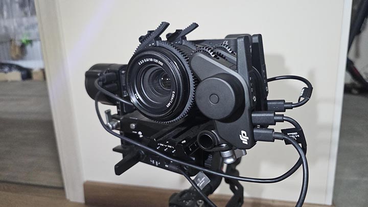 djisdr-rs4-two-motors-small.jpg